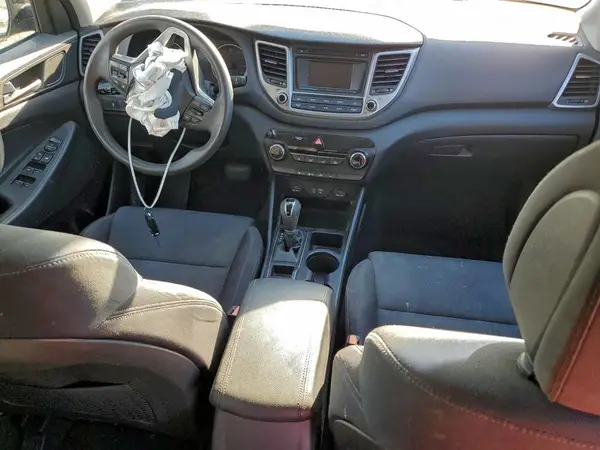 KM8J3CA49GU161802 2016 HYUNDAI TUCSON - Image 8