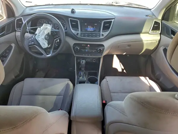 KM8J3CA49GU195920 2016 HYUNDAI TUCSON - Image 8