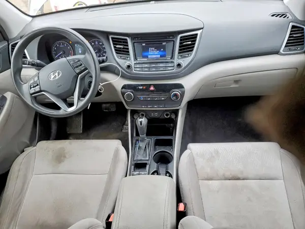 KM8J3CA49GU197408 2016 HYUNDAI TUCSON - Image 8