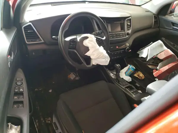 KM8J3CA49GU242847 2016 HYUNDAI TUCSON - Image 8