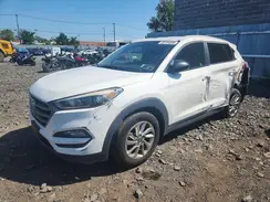 KM8J3CA49GU253184 2016 HYUNDAI TUCSON