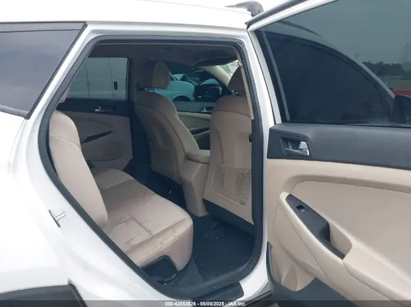 KM8J3CA49HU268737 2017 HYUNDAI TUCSON - Image 8