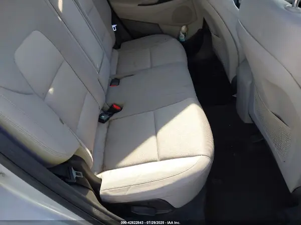 KM8J3CA49HU273100 2017 HYUNDAI TUCSON - Image 8