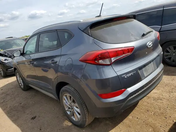 KM8J3CA49HU277793 2017 HYUNDAI TUCSON - Image 2