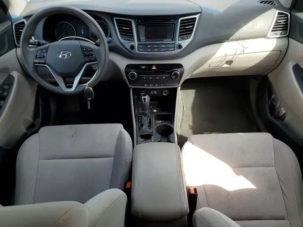 KM8J3CA49HU277793 2017 HYUNDAI TUCSON - Image 8