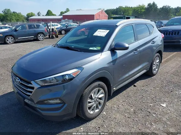 KM8J3CA49HU288941 2017 HYUNDAI TUCSON - Image 2