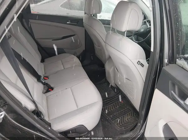 KM8J3CA49HU314695 2017 HYUNDAI TUCSON - Image 8