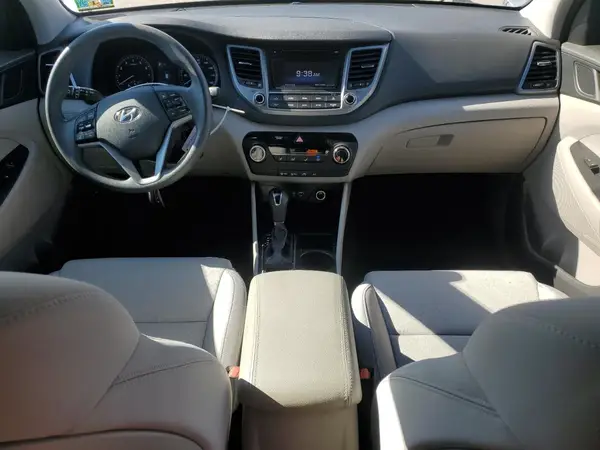 KM8J3CA49HU321730 2017 HYUNDAI TUCSON - Image 8