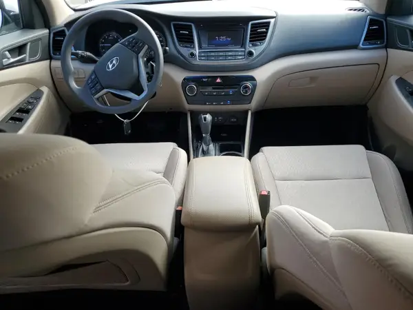 KM8J3CA49HU346823 2017 HYUNDAI TUCSON - Image 8