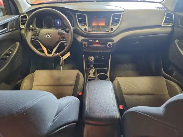 KM8J3CA49HU350161 2017 HYUNDAI TUCSON - Image 8