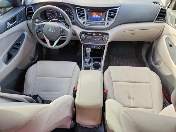 KM8J3CA49HU365226 2017 HYUNDAI TUCSON - Image 8