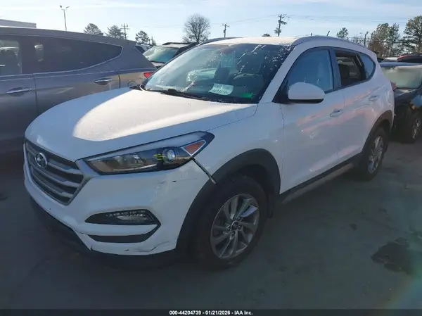 KM8J3CA49HU379241 2017 HYUNDAI TUCSON - Image 2