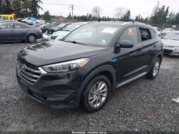 KM8J3CA49HU390479 2017 HYUNDAI TUCSON - Image 2