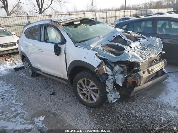 KM8J3CA49HU390658 2017 HYUNDAI TUCSON - Image 1
