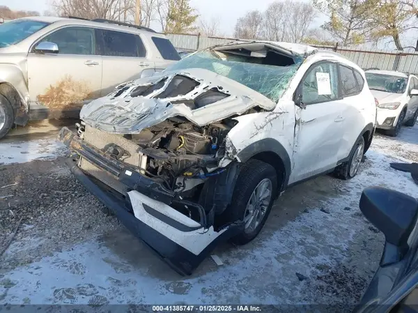 KM8J3CA49HU390658 2017 HYUNDAI TUCSON - Image 2