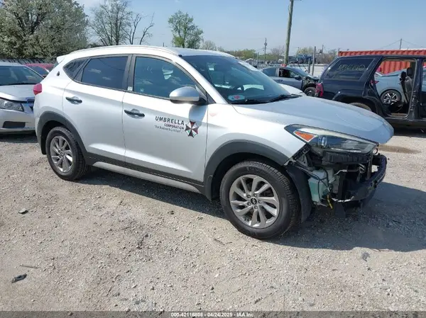 KM8J3CA49HU415672 2017 HYUNDAI TUCSON - Image 1