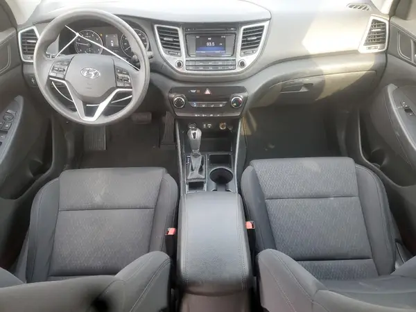 KM8J3CA49HU415798 2017 HYUNDAI TUCSON - Image 8
