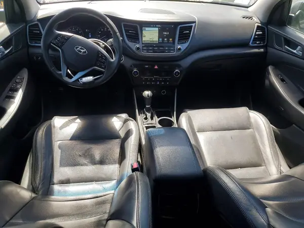 KM8J3CA49HU416028 2017 HYUNDAI TUCSON - Image 8