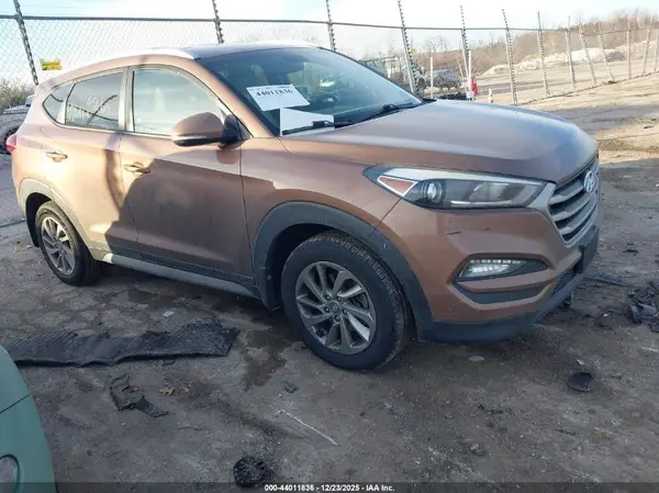 KM8J3CA49HU418801 2017 HYUNDAI TUCSON - Image 1