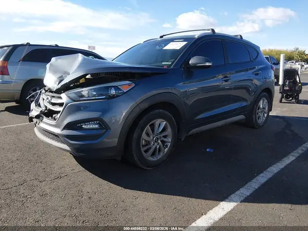 KM8J3CA49HU419687 2017 HYUNDAI TUCSON - Image 2
