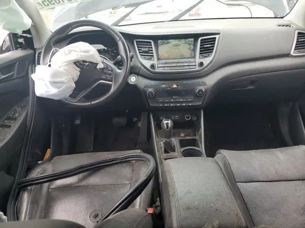 KM8J3CA49HU431032 2017 HYUNDAI TUCSON - Image 8