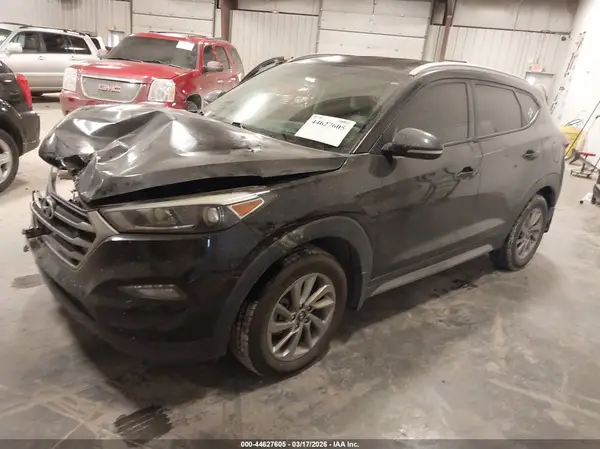 KM8J3CA49HU437803 2017 HYUNDAI TUCSON - Image 2