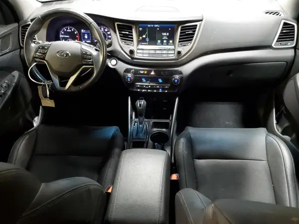 KM8J3CA49HU440104 2017 HYUNDAI TUCSON - Image 8