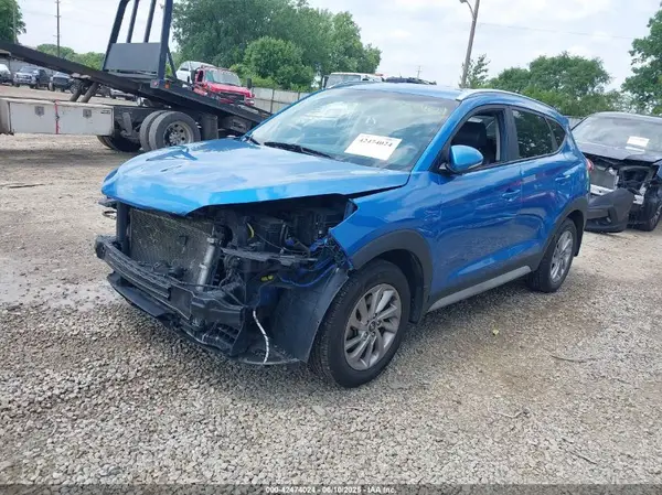 KM8J3CA49HU441401 2017 HYUNDAI TUCSON - Image 2