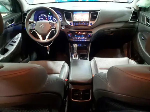 KM8J3CA49HU443200 2017 HYUNDAI TUCSON - Image 8