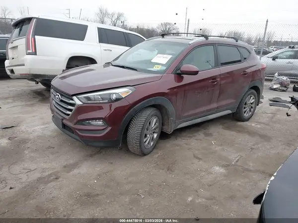 KM8J3CA49HU447893 2017 HYUNDAI TUCSON - Image 2