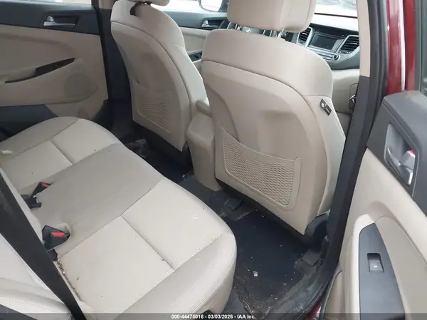 KM8J3CA49HU447893 2017 HYUNDAI TUCSON - Image 8
