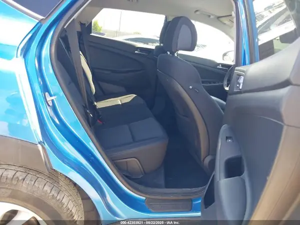 KM8J3CA49HU448011 2017 HYUNDAI TUCSON - Image 8