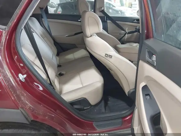 KM8J3CA49HU456447 2017 HYUNDAI TUCSON - Image 8