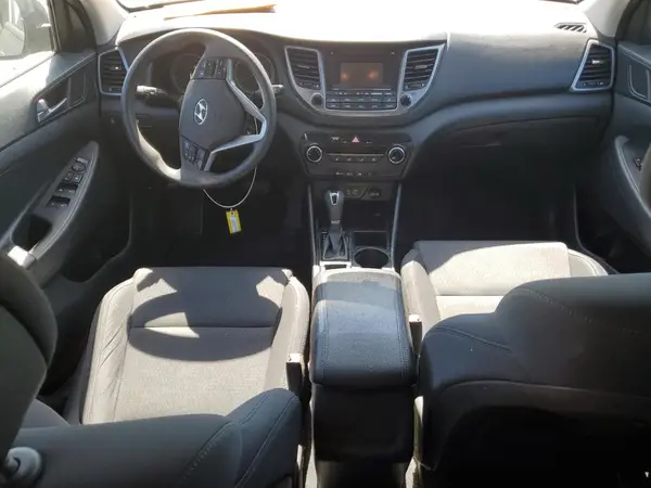 KM8J3CA49HU460871 2017 HYUNDAI TUCSON - Image 8