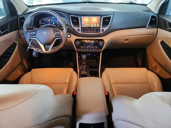 KM8J3CA49HU464547 2017 HYUNDAI TUCSON - Image 8
