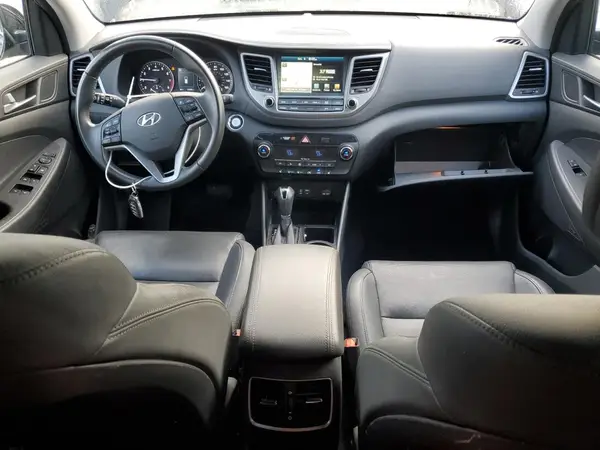KM8J3CA49HU471045 2017 HYUNDAI TUCSON - Image 8