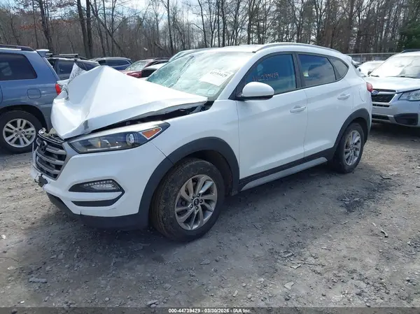 KM8J3CA49HU475516 2017 HYUNDAI TUCSON - Image 2