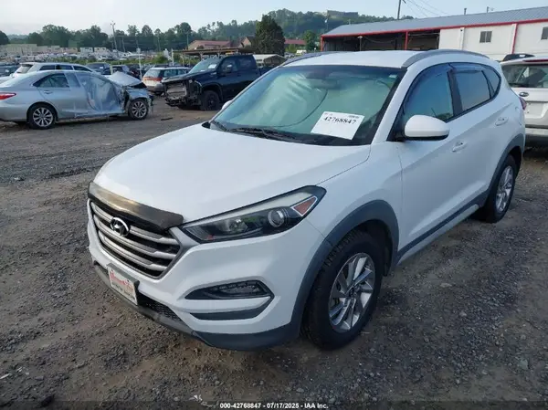 KM8J3CA49HU479551 2017 HYUNDAI TUCSON - Image 2