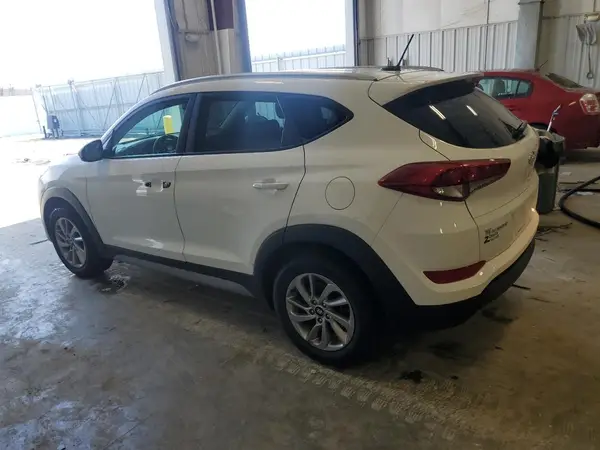KM8J3CA49HU479694 2017 HYUNDAI TUCSON - Image 2
