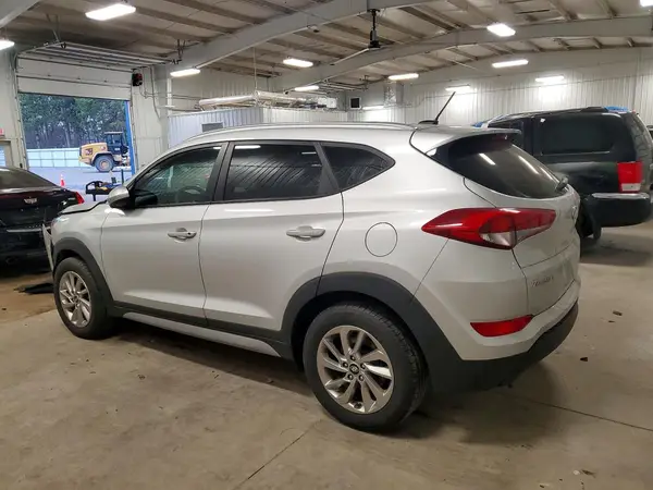 KM8J3CA49HU480599 2017 HYUNDAI TUCSON - Image 2