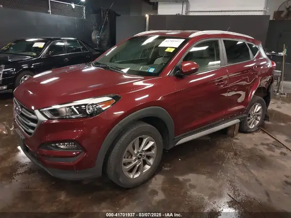 KM8J3CA49HU485544 2017 HYUNDAI TUCSON - Image 2