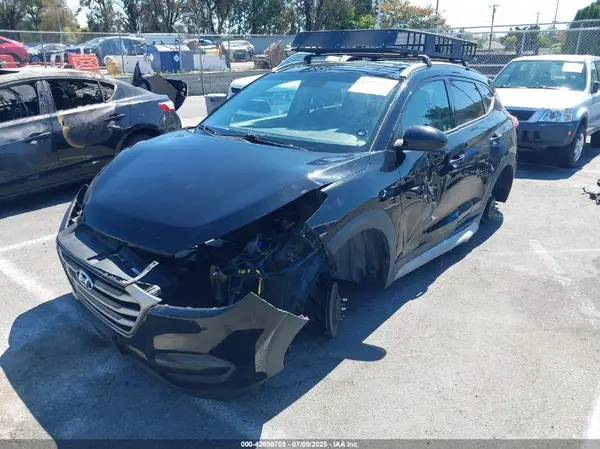 KM8J3CA49HU493692 2017 HYUNDAI TUCSON - Image 2