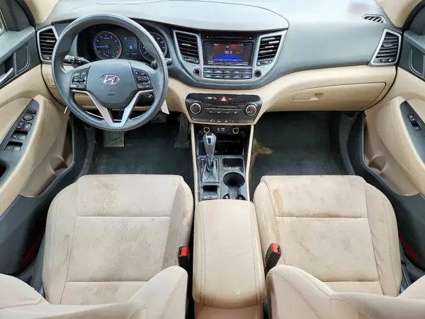 KM8J3CA49HU502147 2017 HYUNDAI TUCSON - Image 8