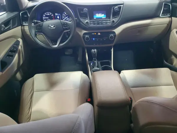 KM8J3CA49HU504495 2017 HYUNDAI TUCSON - Image 8