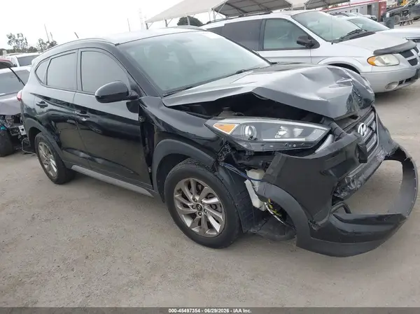 KM8J3CA49HU522611 2017 HYUNDAI TUCSON - Image 1