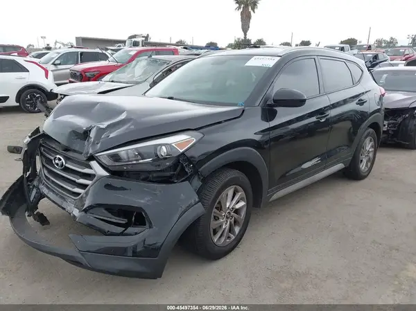 KM8J3CA49HU522611 2017 HYUNDAI TUCSON - Image 2