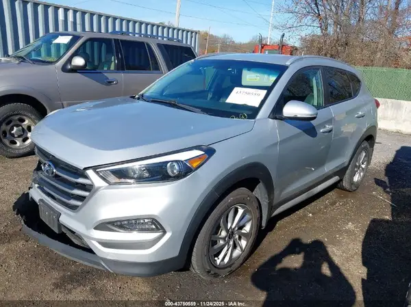 KM8J3CA49HU529252 2017 HYUNDAI TUCSON - Image 2