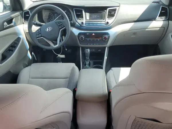 KM8J3CA49HU546536 2017 HYUNDAI TUCSON - Image 8