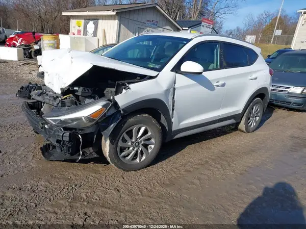 KM8J3CA49HU551462 2017 HYUNDAI TUCSON - Image 2