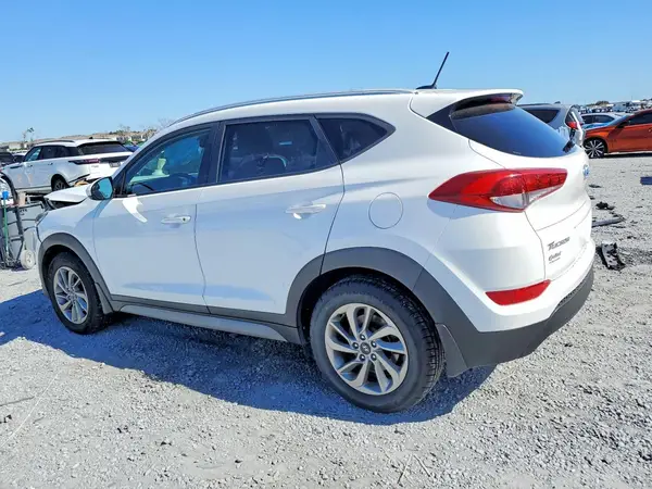 KM8J3CA49HU566429 2017 HYUNDAI TUCSON - Image 2